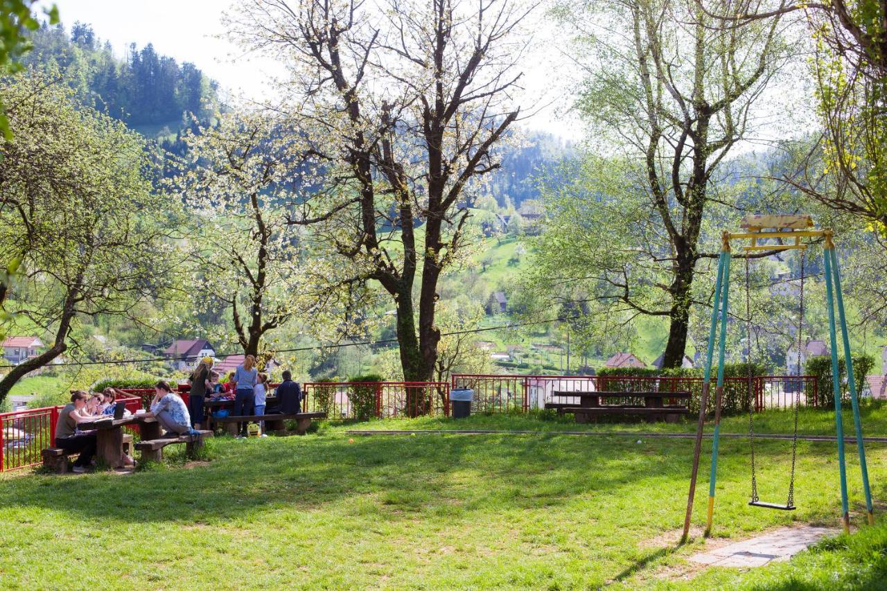 Hostel Idrija Exteriér fotografie