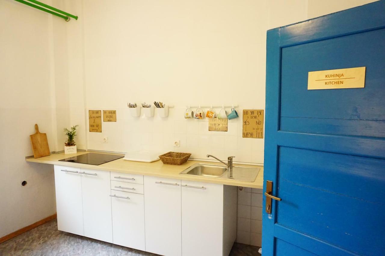 Hostel Idrija Exteriér fotografie